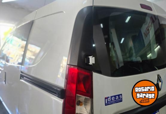 Utilitarios - Renault Kangoo express 1.6 2024 Nafta - En Venta