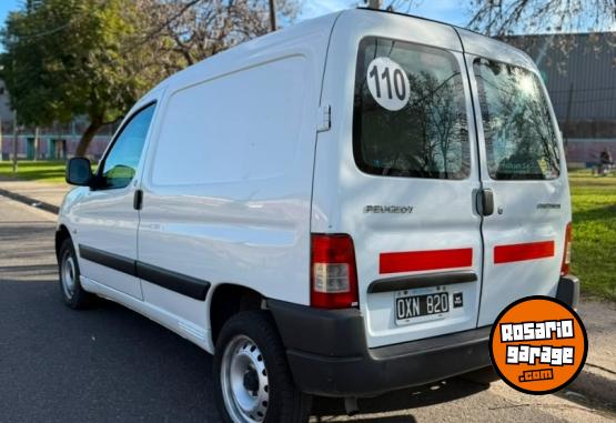 Utilitarios - Peugeot Patner 2015 Nafta 230000Km - En Venta