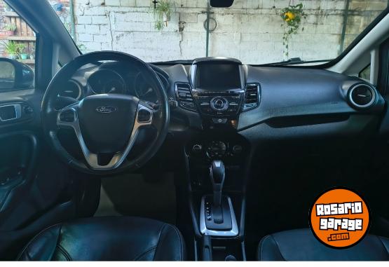 Autos - Ford Fiesta titanium 2015 GNC 118000Km - En Venta