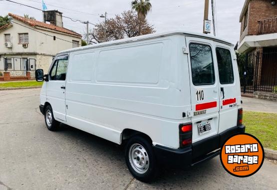 Utilitarios - Renault Trafic 2002 Diesel 400Km - En Venta