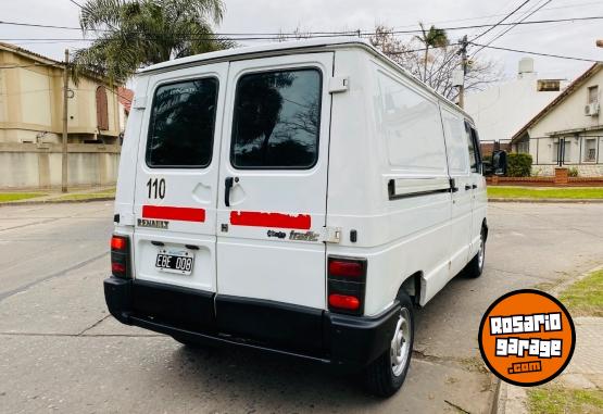 Utilitarios - Renault Trafic 2002 Diesel 400Km - En Venta