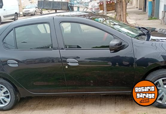 Autos - Renault Nuevo Logan Authentique 2015 Nafta 198000Km - En Venta