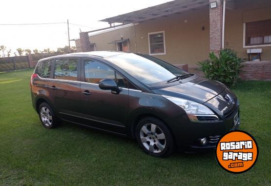 Autos - Peugeot 5008 2013 Nafta 132000Km - En Venta