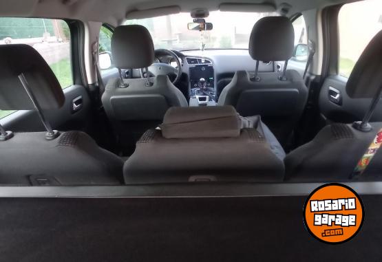 Autos - Peugeot 5008 2013 Nafta 132000Km - En Venta