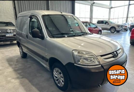 Utilitarios - Peugeot Partner Presence 1.4 2011 Nafta 135000Km - En Venta
