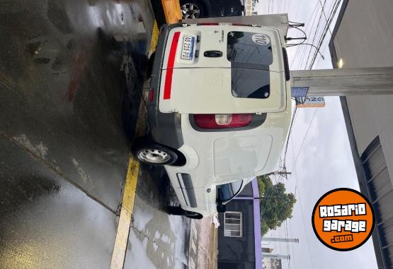 Utilitarios - Fiat Fiorino 2017 GNC 160000Km - En Venta