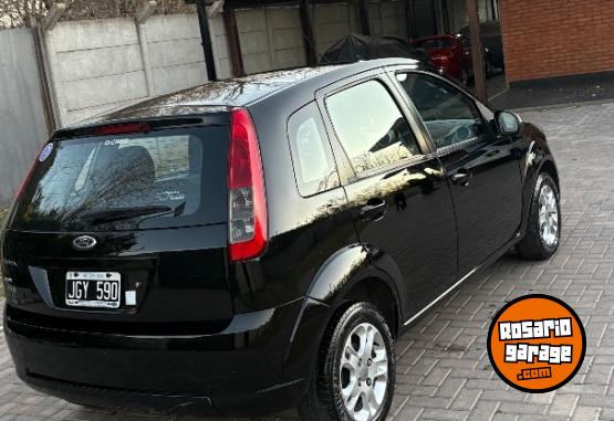 Autos - Ford Fiesta Edge Plus Mp3 2010 Nafta 97800Km - En Venta