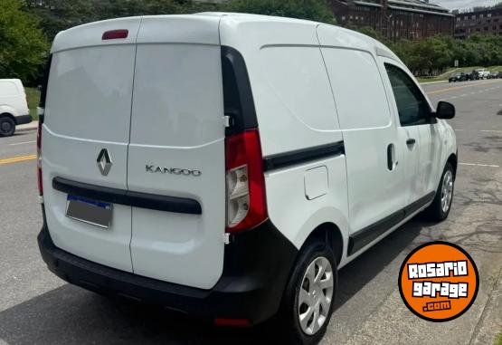 Utilitarios - Renault KANGOO FURGON 2 ASIENTOS 2024 Nafta 40000Km - En Venta