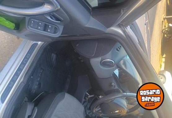 Camionetas - Renault Duster nav 2013 GNC 215000Km - En Venta