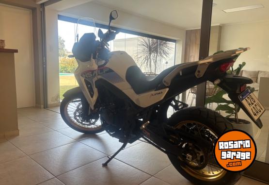 Motos - Honda Transalp 2025 Nafta 5000Km - En Venta