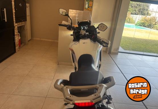 Motos - Honda Transalp 2025 Nafta 5000Km - En Venta