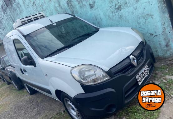 Utilitarios - Renault Kango 2015 Nafta 234000Km - En Venta