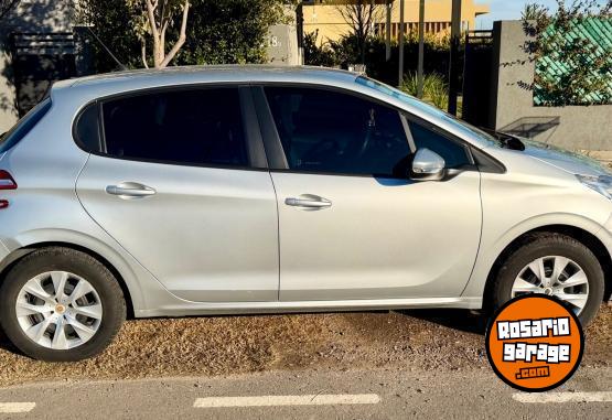 Autos - Peugeot 208 active 2014 Nafta 36000Km - En Venta