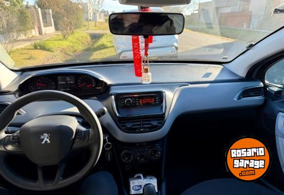 Autos - Peugeot 208 active 2014 Nafta 36000Km - En Venta