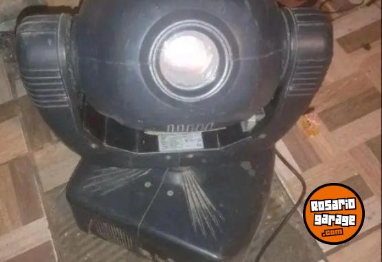Electrónica - Cabezal usado Buen estado variedad de luces movimiento giratorio paso videos - En Venta