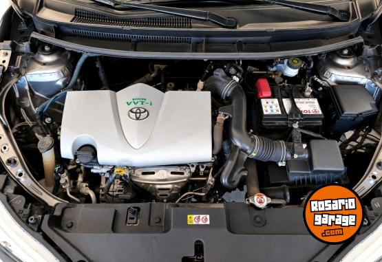 Autos - Toyota YARIS XLS 1.5 6M/T SEDÁN 2019 Nafta 100200Km - En Venta