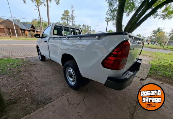 Camionetas - Toyota HILUX C/S 2025 Diesel 60Km - En Venta