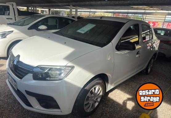 Autos - Renault LOGAN PH2 LIFE 1.6 2022 Nafta 44000Km - En Venta