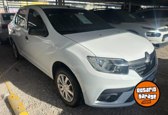 Autos - Renault LOGAN PH2 LIFE 1.6 2022 Nafta 44000Km - En Venta