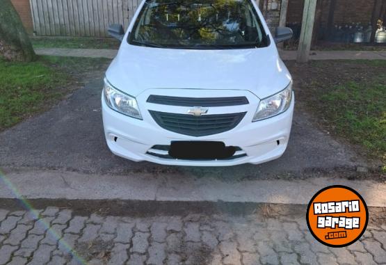 Autos - Chevrolet ONIX JOY 2017 Nafta 93600Km - En Venta