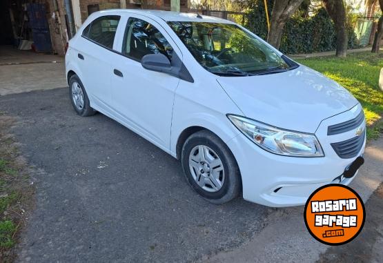 Autos - Chevrolet ONIX JOY 2017 Nafta 93600Km - En Venta
