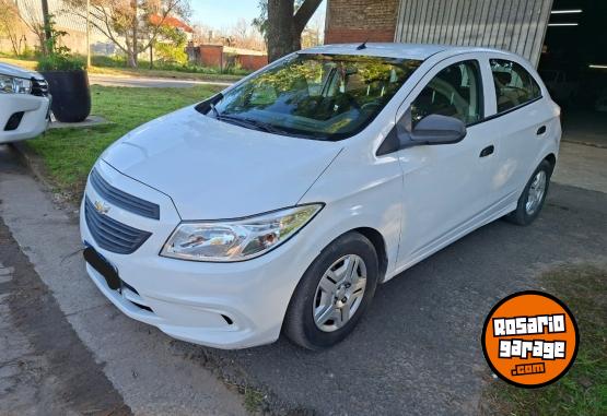 Autos - Chevrolet ONIX JOY 2017 Nafta 93600Km - En Venta