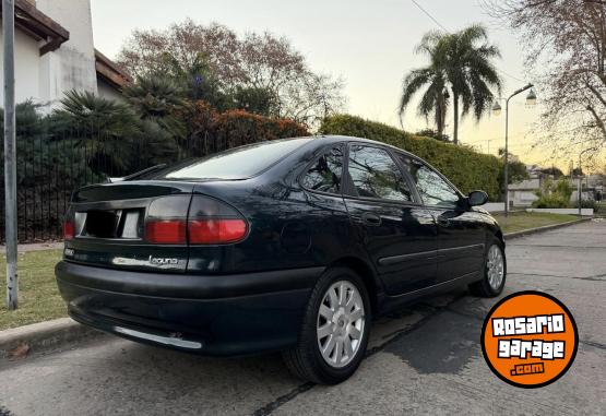 Autos - Renault Laguna rxe 1998 Nafta 200000Km - En Venta