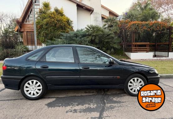 Autos - Renault Laguna rxe 1998 Nafta 200000Km - En Venta