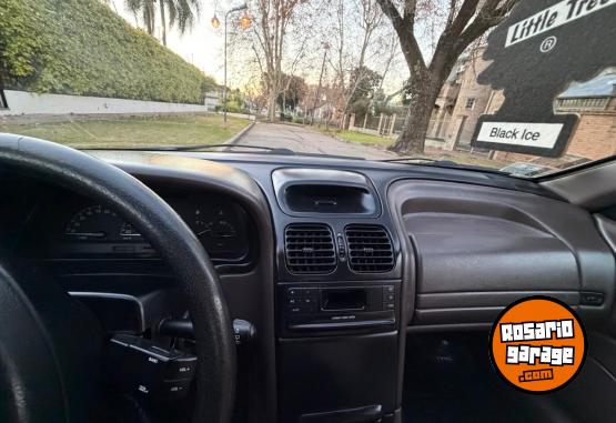 Autos - Renault Laguna rxe 1998 Nafta 200000Km - En Venta