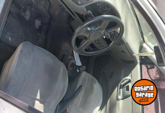 Utilitarios - Volkswagen Caddy 1.9 diesel 1999 Diesel 111111Km - En Venta