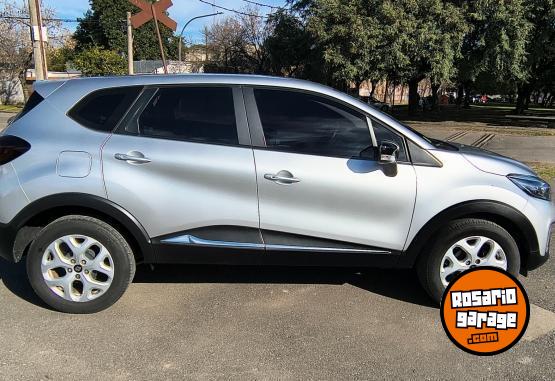 Autos - Renault Captur zen 2.0 2017 Nafta 77000Km - En Venta