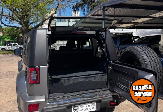 Camionetas - Baic BJ40 Plus 2.0T 4WD AT 2025 Nafta 21000Km - En Venta