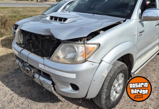 Camionetas - Volkswagen Hilux de 2.5 2005 Diesel 280000Km - En Venta