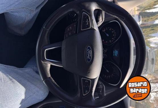Autos - Ford Focus 2016 Nafta 158000Km - En Venta