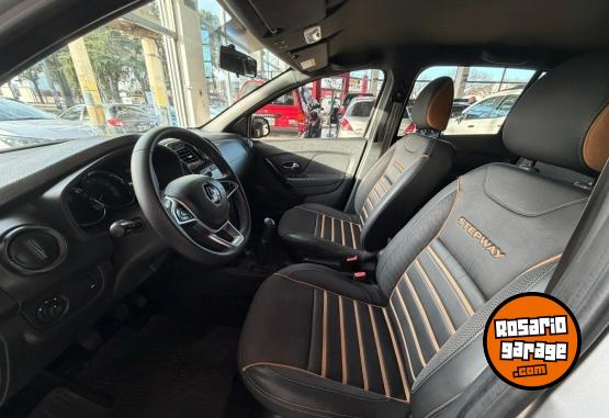 Autos - Renault Sandero Stepway Intense 2022 Nafta 73000Km - En Venta