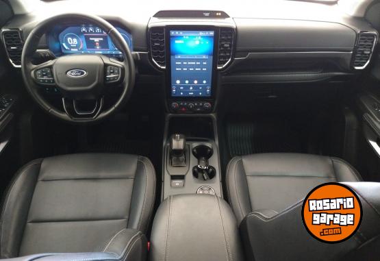 Camionetas - Ford Ranger LTD 3.0L V6 2024 Nafta 18500Km - En Venta