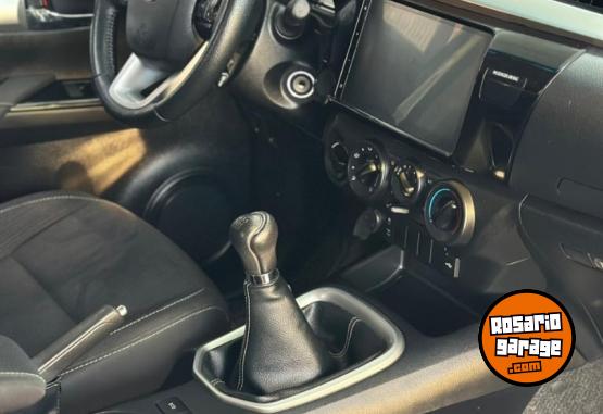 Camionetas - Toyota HILUX SR 2023 2023 Diesel 52000Km - En Venta