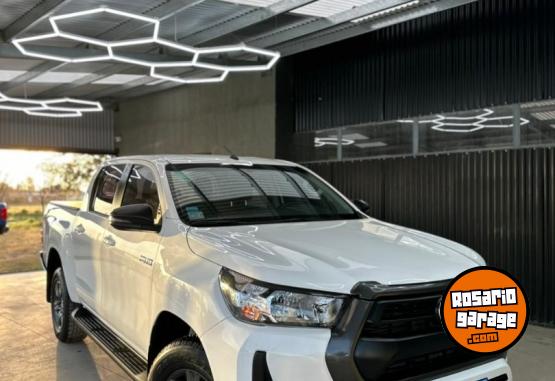 Camionetas - Toyota HILUX SR 2023 2023 Diesel 52000Km - En Venta
