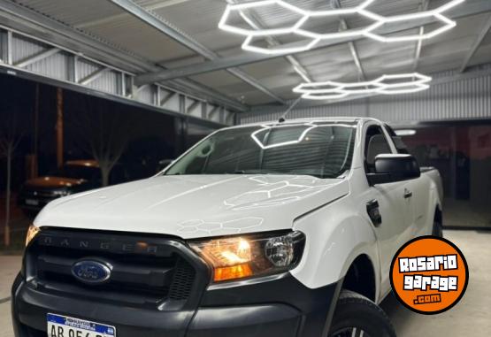 Camionetas - Ford RANGER CABINA SIMPLE 2017 Diesel 108000Km - En Venta