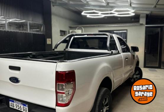 Camionetas - Ford RANGER CABINA SIMPLE 2017 Diesel 108000Km - En Venta