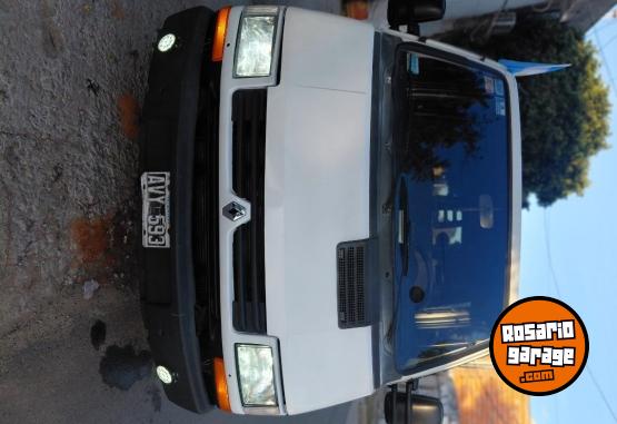 Utilitarios - Renault Trafic 2.1 Furgón 1996 Diesel 250000Km - En Venta