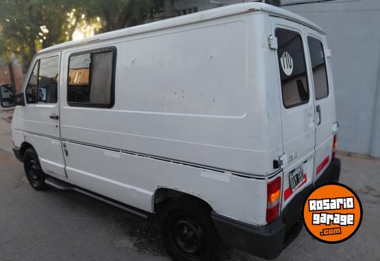 Utilitarios - Renault Trafic 2.1 Furgón 1996 Diesel 250000Km - En Venta