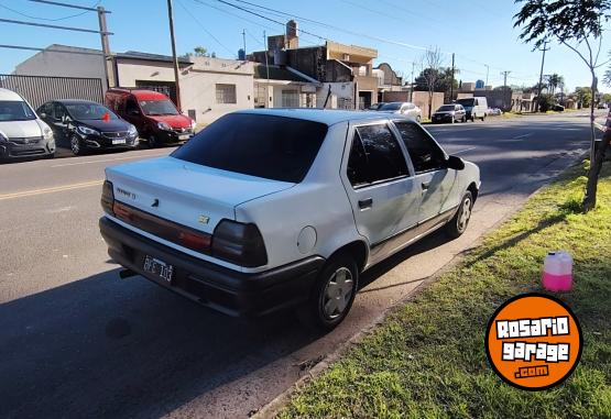 Autos - Renault 19 1997 GNC 111111Km - En Venta