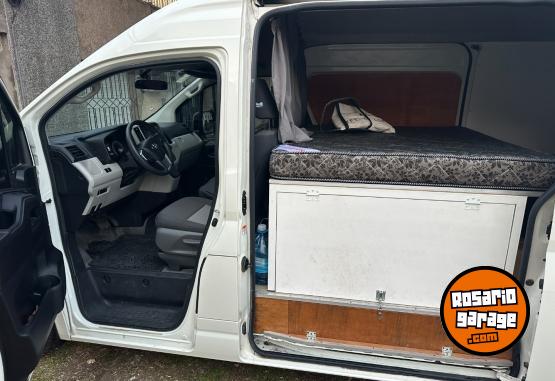 Utilitarios - Toyota L2H2 2023 Diesel 80000Km - En Venta