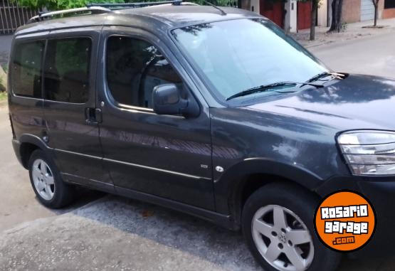 Utilitarios - Peugeot Partner patagonica 1.6hdi 2016 Diesel 108500Km - En Venta