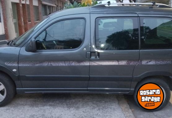 Utilitarios - Peugeot Partner patagonica 1.6hdi 2016 Diesel 108500Km - En Venta