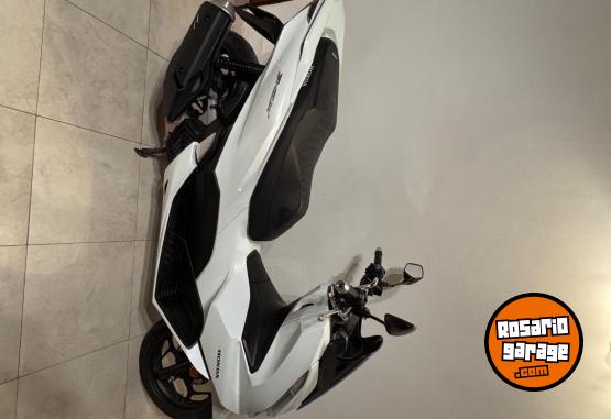 Motos - Honda Pcx 2025 Nafta 15000Km - En Venta
