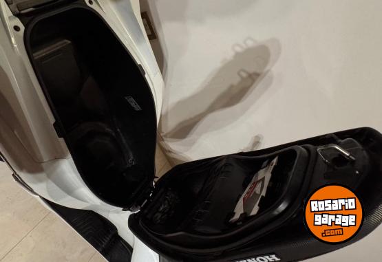 Motos - Honda Pcx 2025 Nafta 15000Km - En Venta