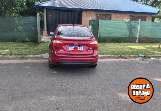 Autos - Ford ford fiesta kinety sedan 2016 Nafta 126000Km - En Venta