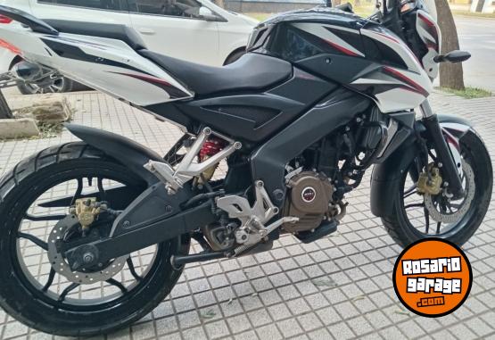 Motos - Bajaj 200 NS 2015 Nafta 43685Km - En Venta